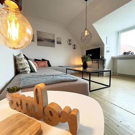 1 Bedroom Beautique Apartment *